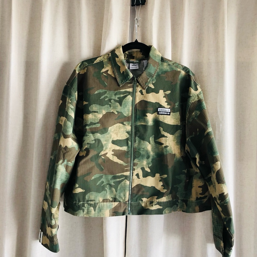 adidas Originals Women's Camouflage Zip Cropped Jacket
